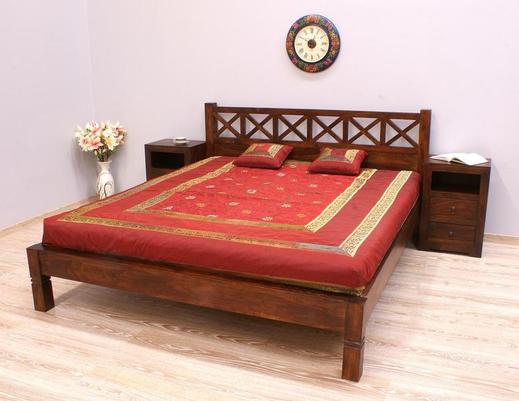 Łóżko z litego drewna kolonialne indyjskie