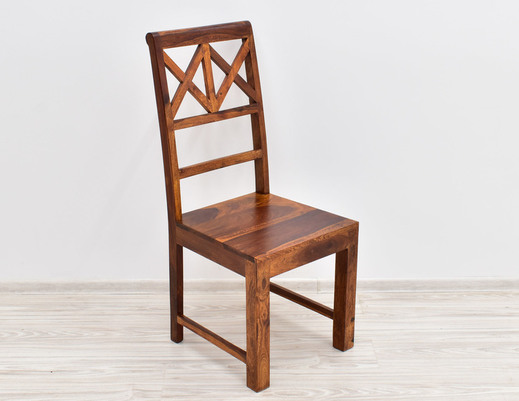Drewniane krzesło indyjskie kolonialne