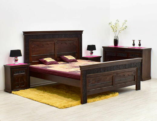 Drewniane łóżko kolonialne indyjskie