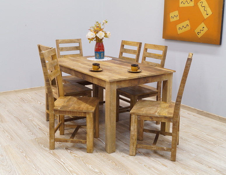 krzesła ze szczebelkami w oparciach ze stołem z litego drewna mango w stylu industrialnym