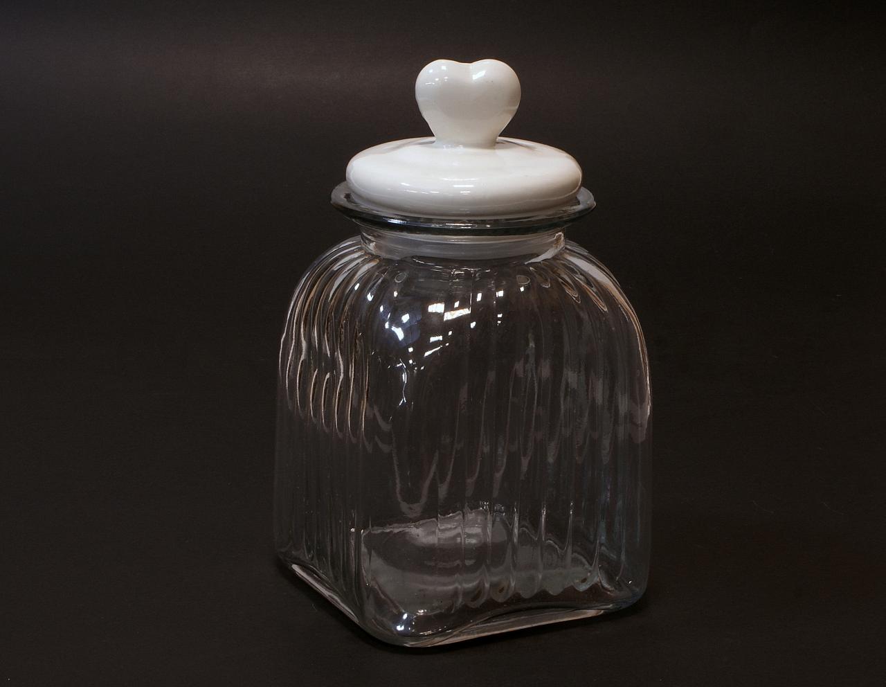 szklany pojemnik kuchenny z ceramiczną pokrywą