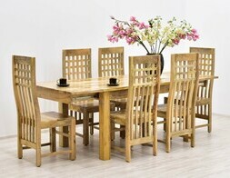 Zalety kolonialnych kompletów obiadowych: indyjskich stołów i krzeseł z litego drewna mango